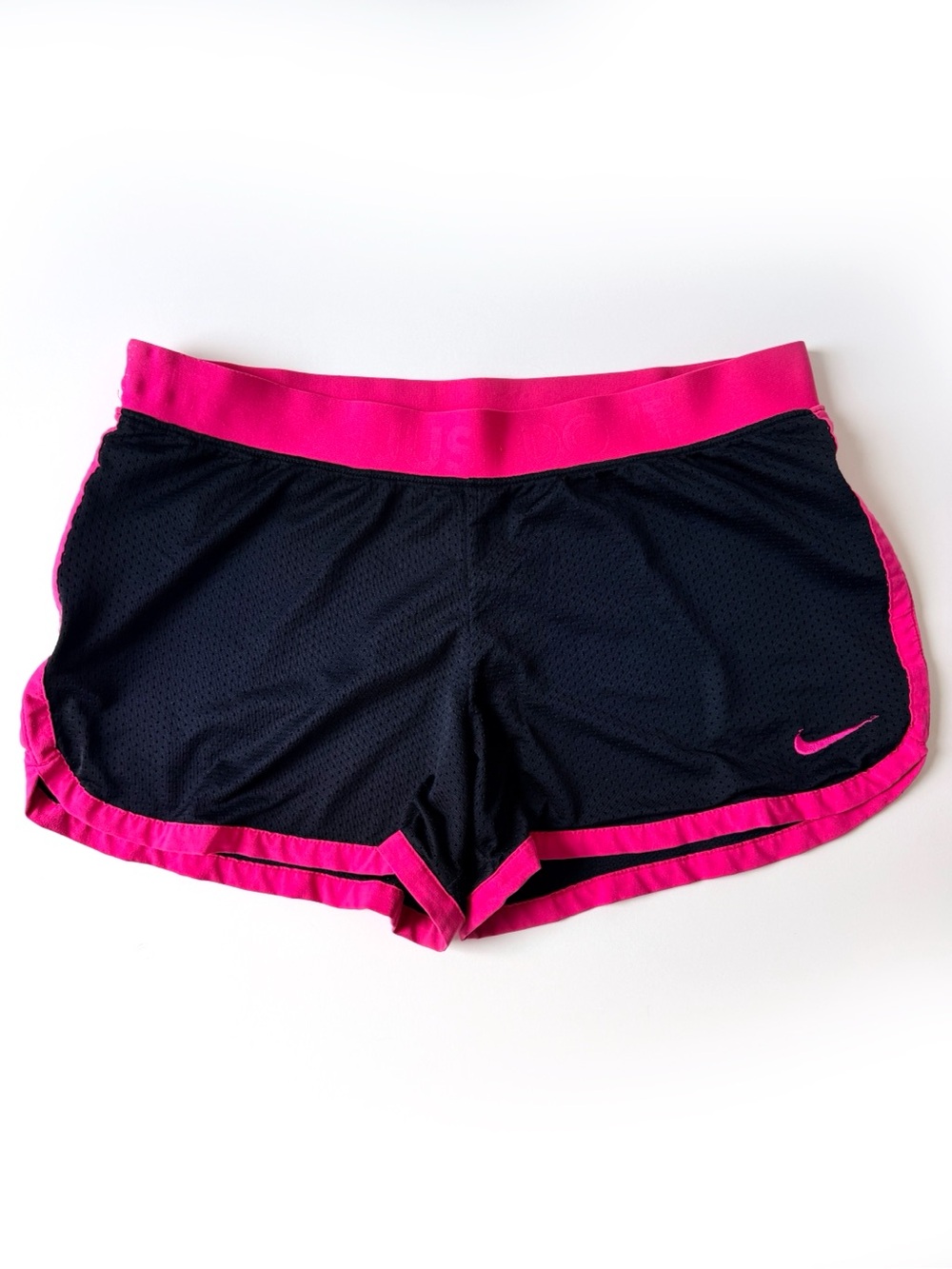 Nike Dri-FIT Women’s Mesh Athletic Shorts – Size M